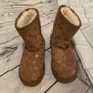 Size 2 star Ugg boots